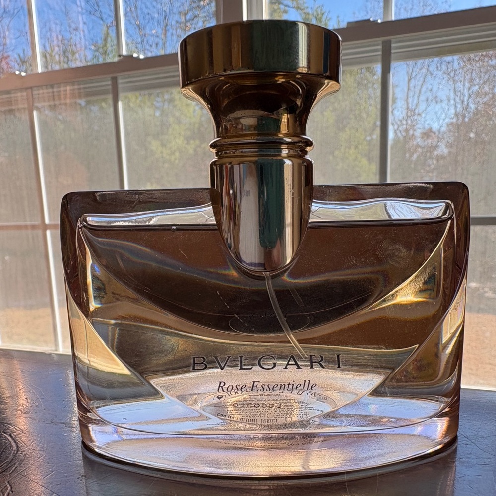 Bvlgari Rose Essentielle Perfume